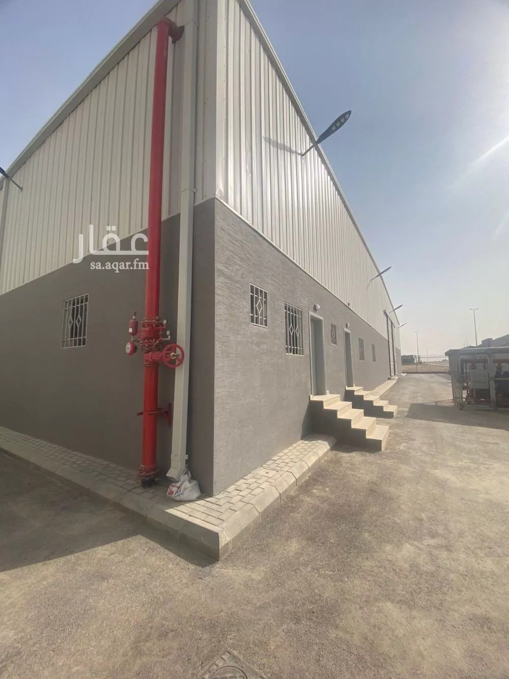 مستودع 1942 م² في الرياض 4