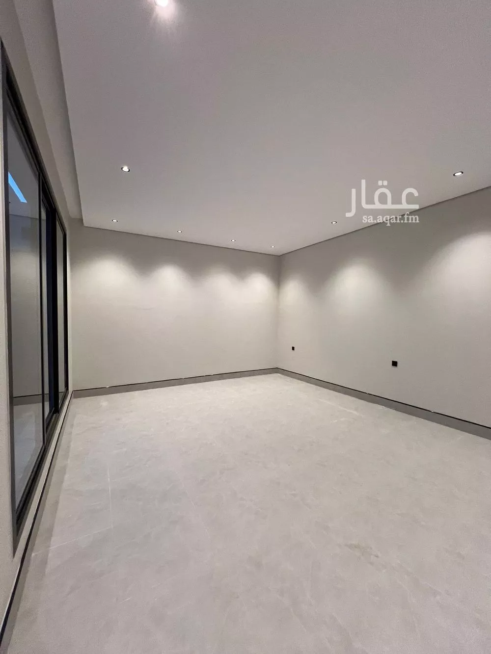 5 bedroom floor in Al Janadriyah 3