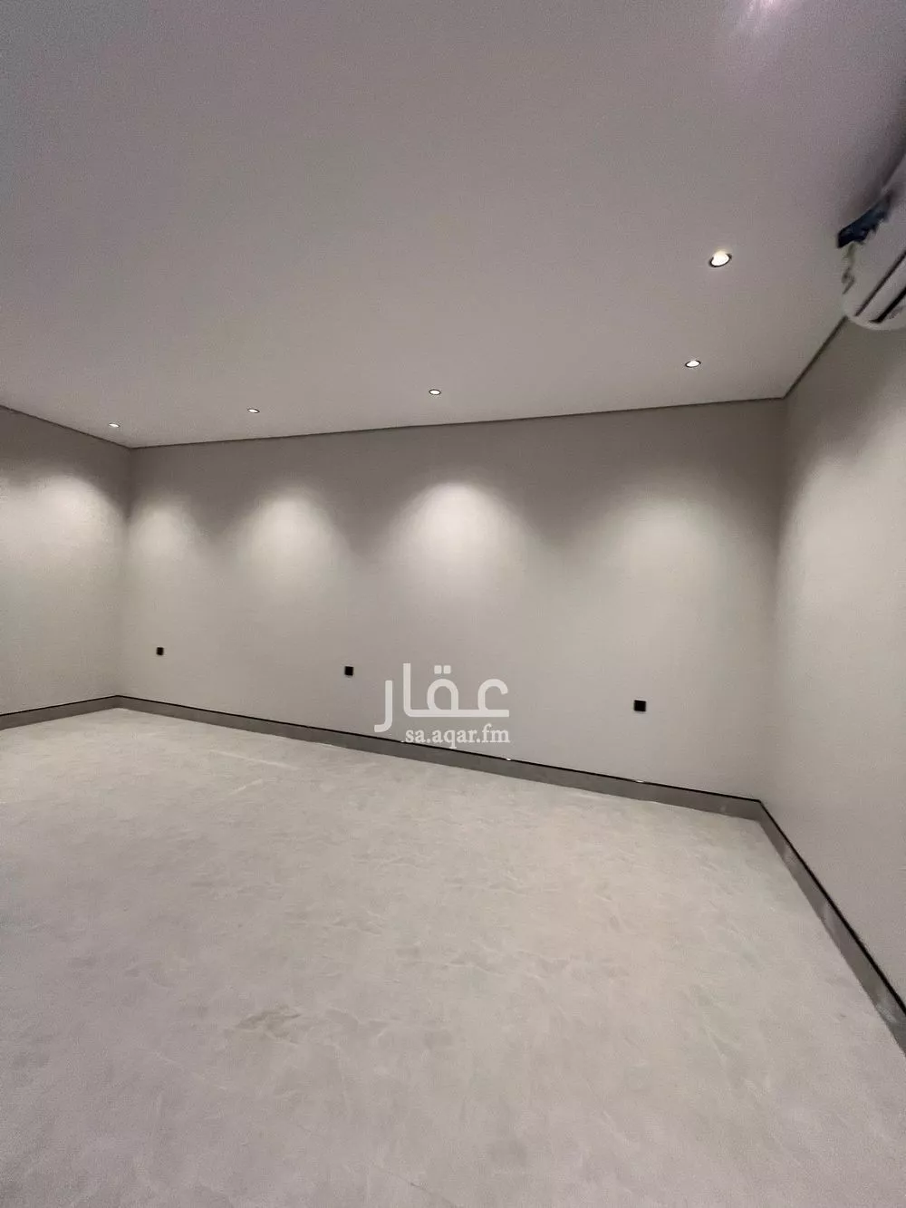5 bedroom floor in Al Janadriyah 1