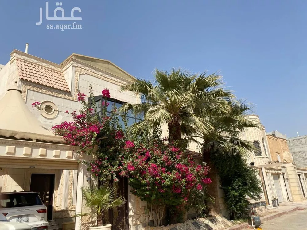 6 bedroom villa in Irqah 4