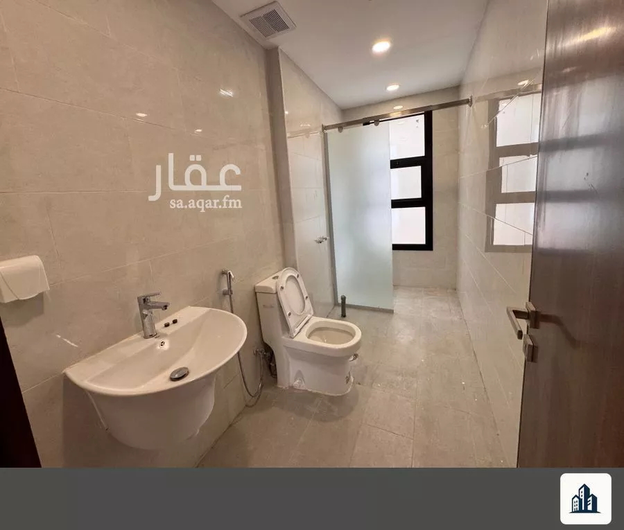 3 bedroom villa in Al Janadriyah, Riyadh 6