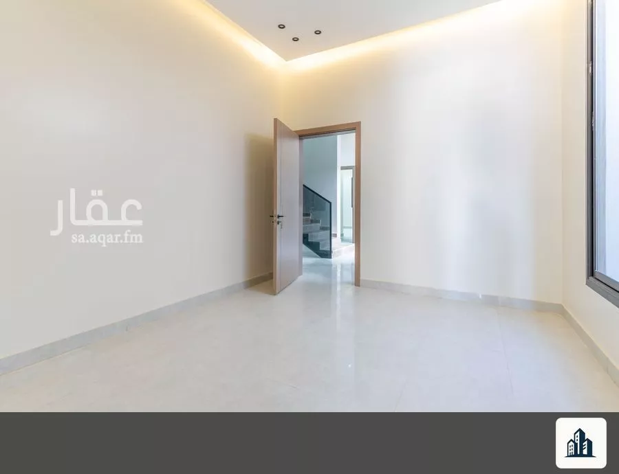 فيلا 4 غرف في الرمال 5