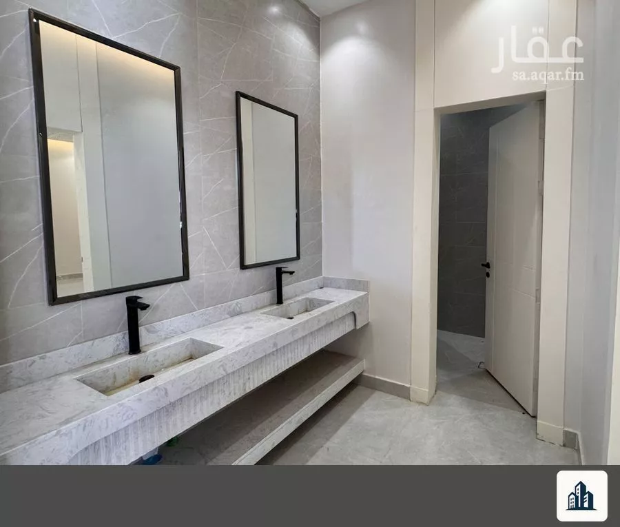 شقة 6 غرف في الجنادرية 3