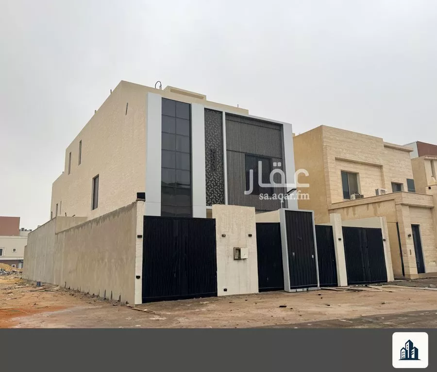 فيلا 4 غرف في العارض 2