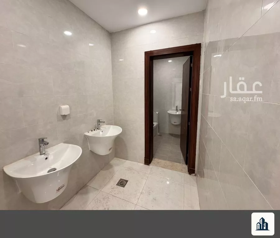 3 bedroom villa in Al Janadriyah, Riyadh 16