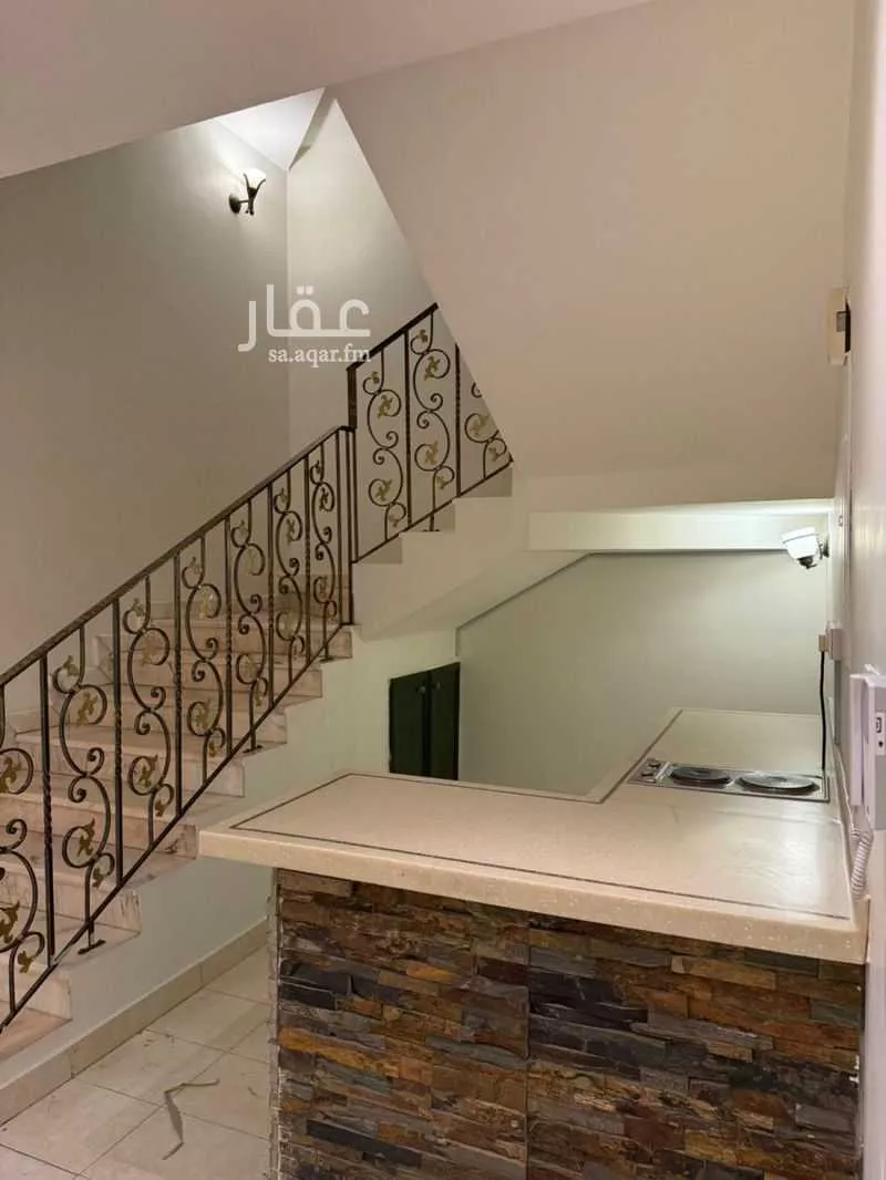 5 bedroom villa in Granada, Riyadh 11