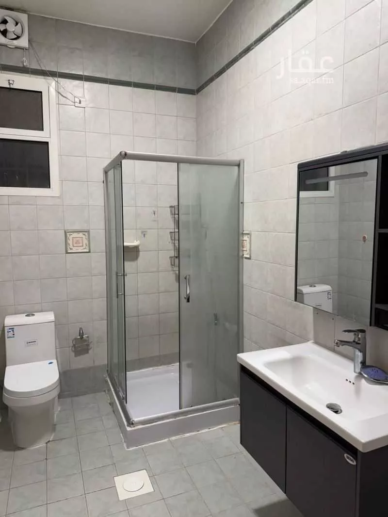 5 bedroom villa in Granada, Riyadh 6