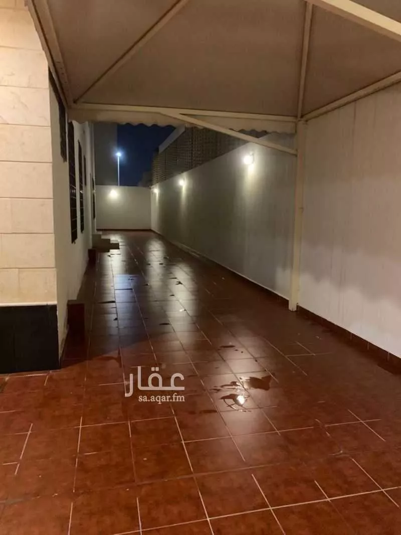 8 bedroom villa in East Beach 2