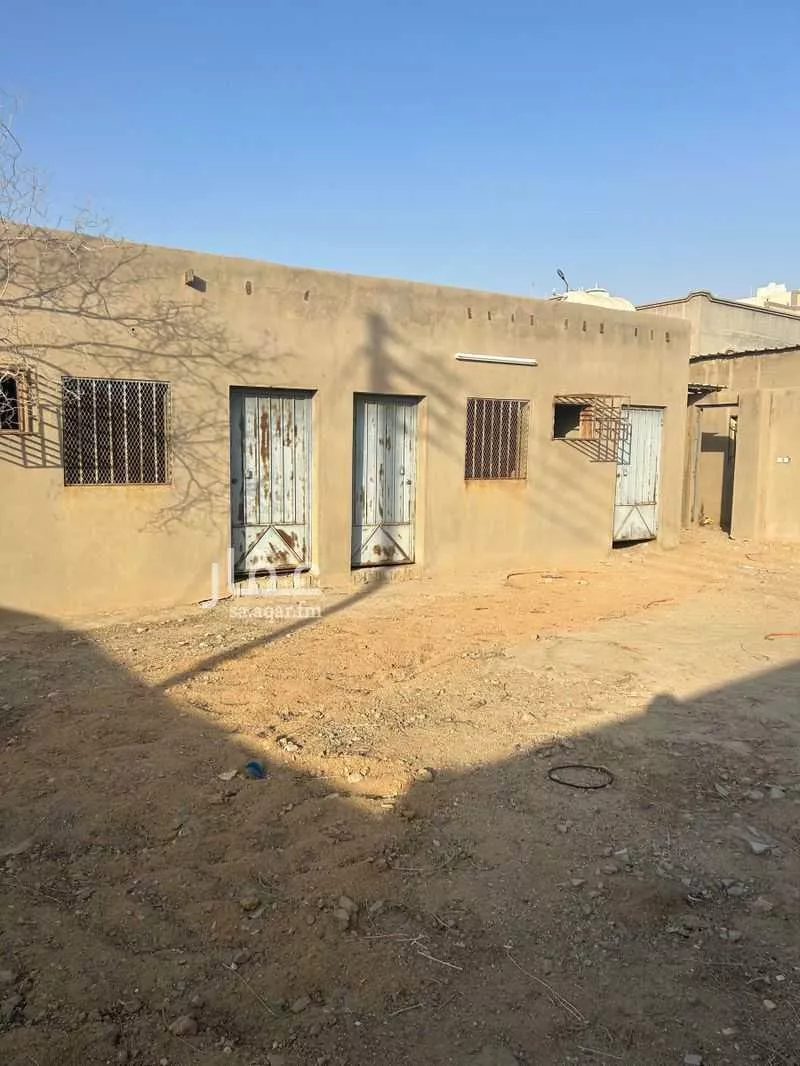 أرض 2400 م² في ام السلم 4