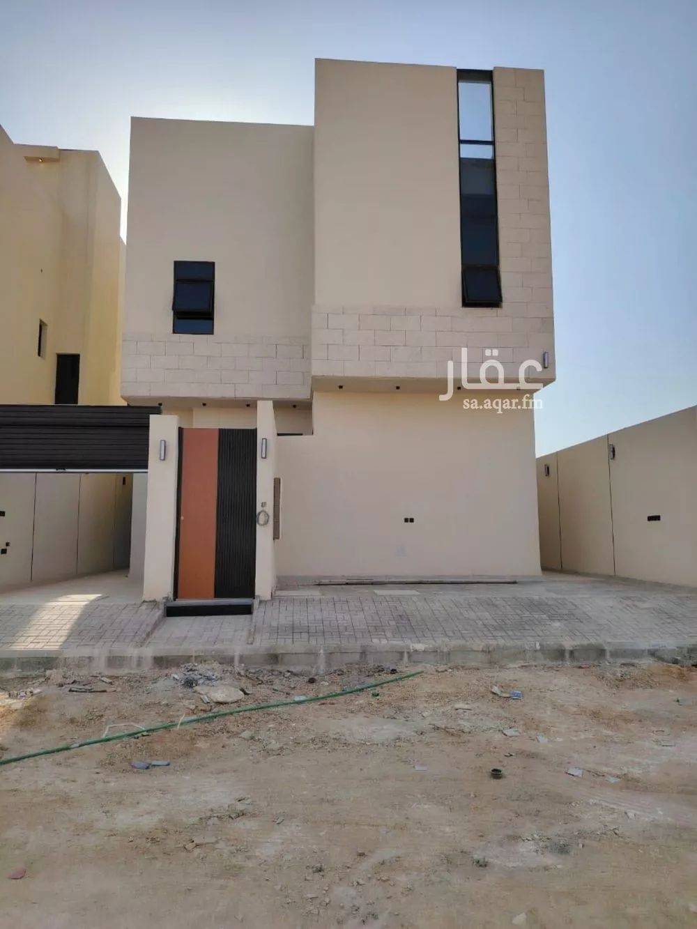 5 bedroom floor in Dahiat Namar 1