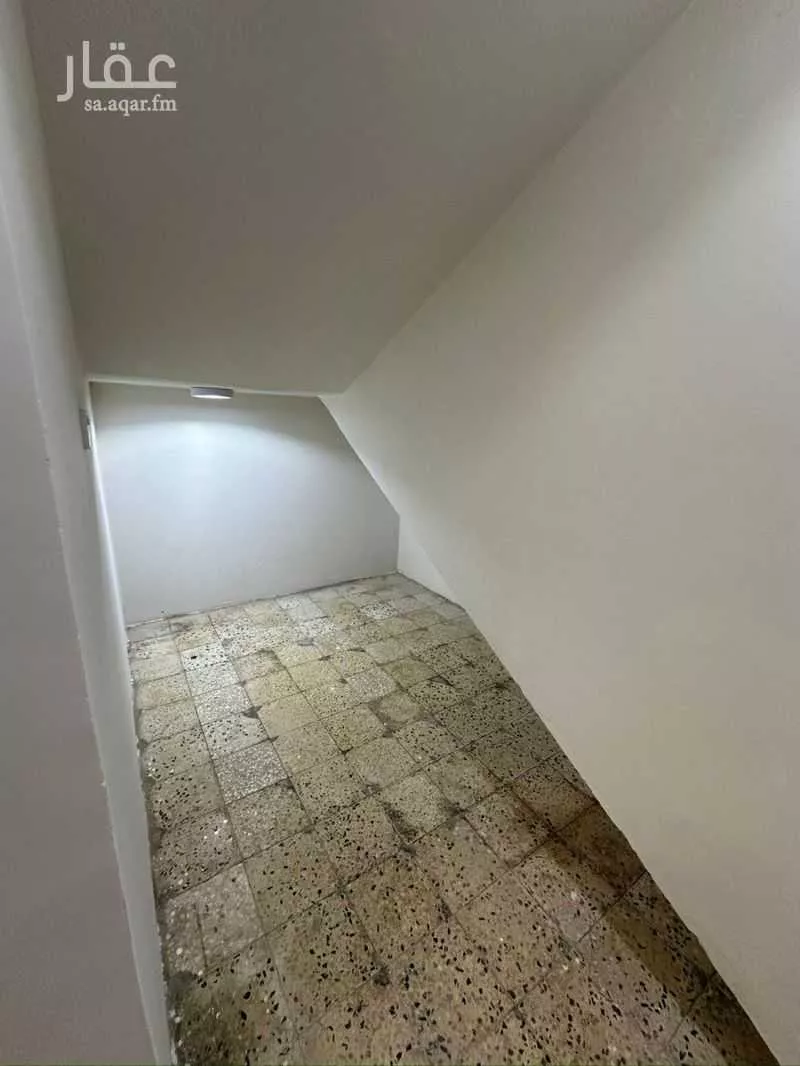 شقة 1 غرف في الخليج 4