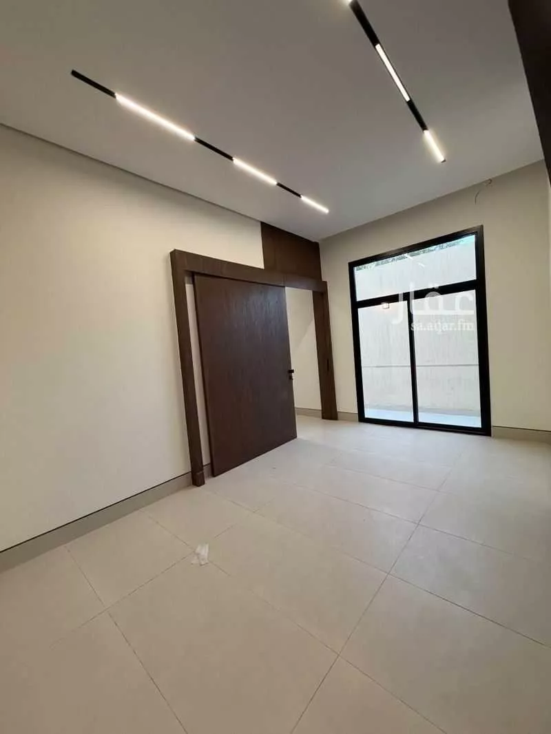 8 bedroom villa in Al Yarmouk, Riyadh 9