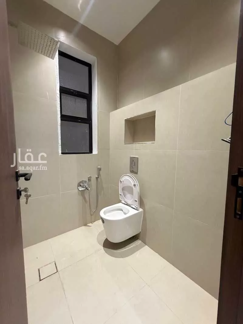 8 bedroom villa in Al Yarmouk, Riyadh 11