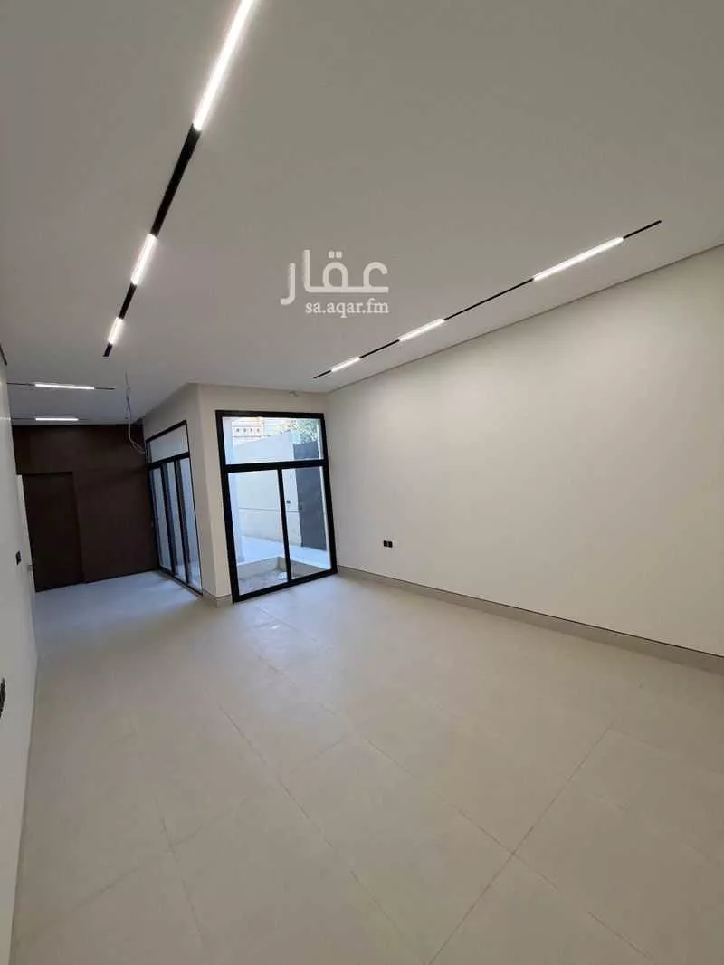 8 bedroom villa in Al Yarmouk, Riyadh 12