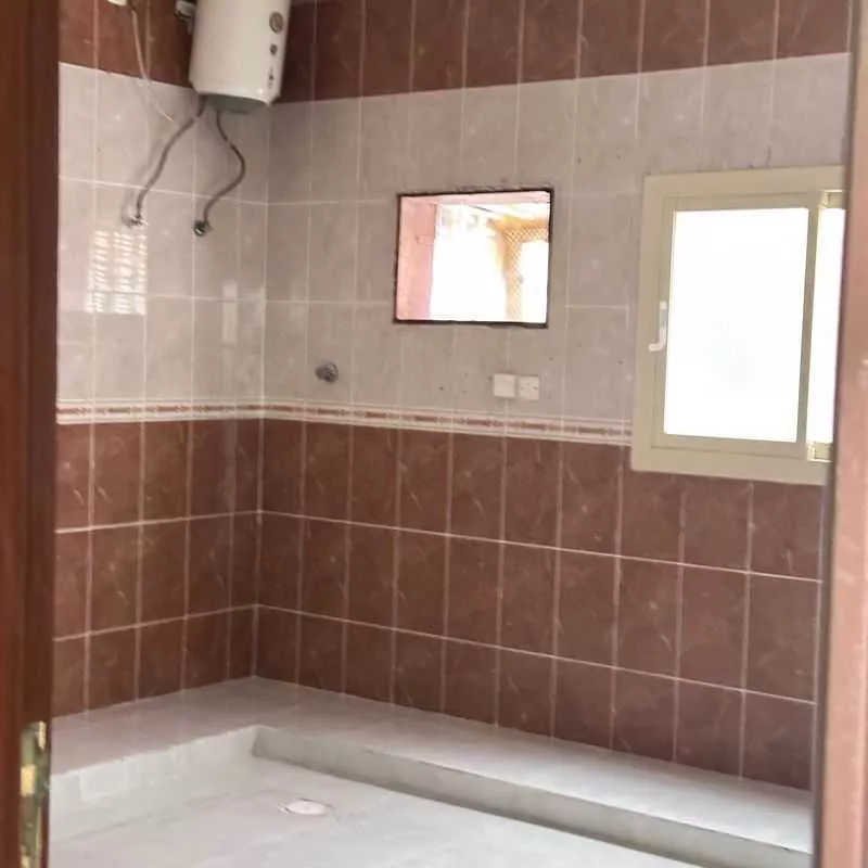 5 bedroom apartment in Al Ajawid 4