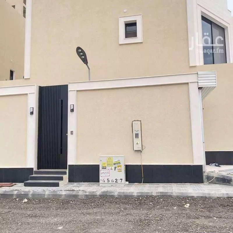 4 bedroom villa in Dahiat Namar 3