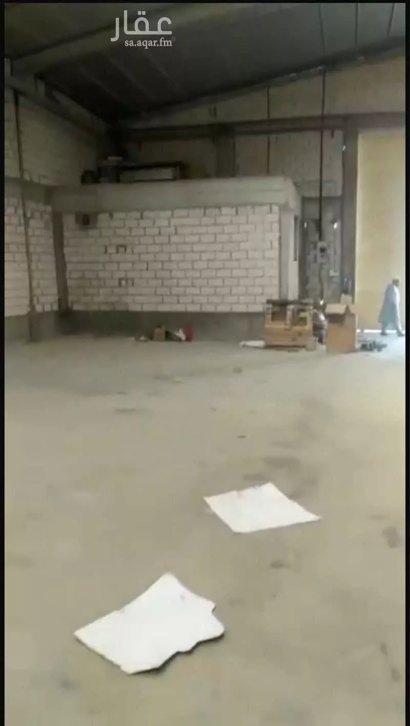 مستودع 875 م² في السلي 3