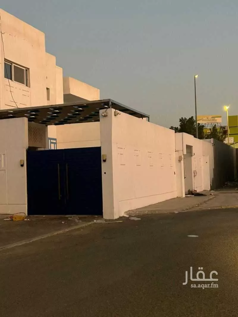 فيلا 5 غرف في الملك فهد