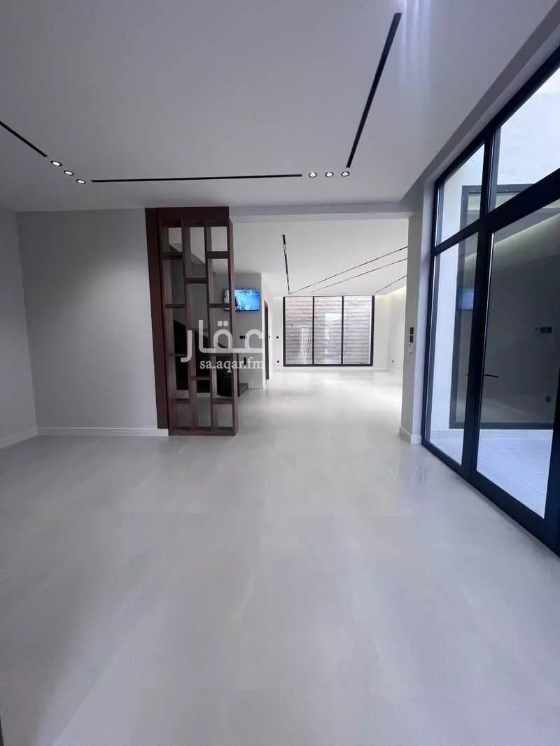 6 bedroom villa in Al Farouq 5