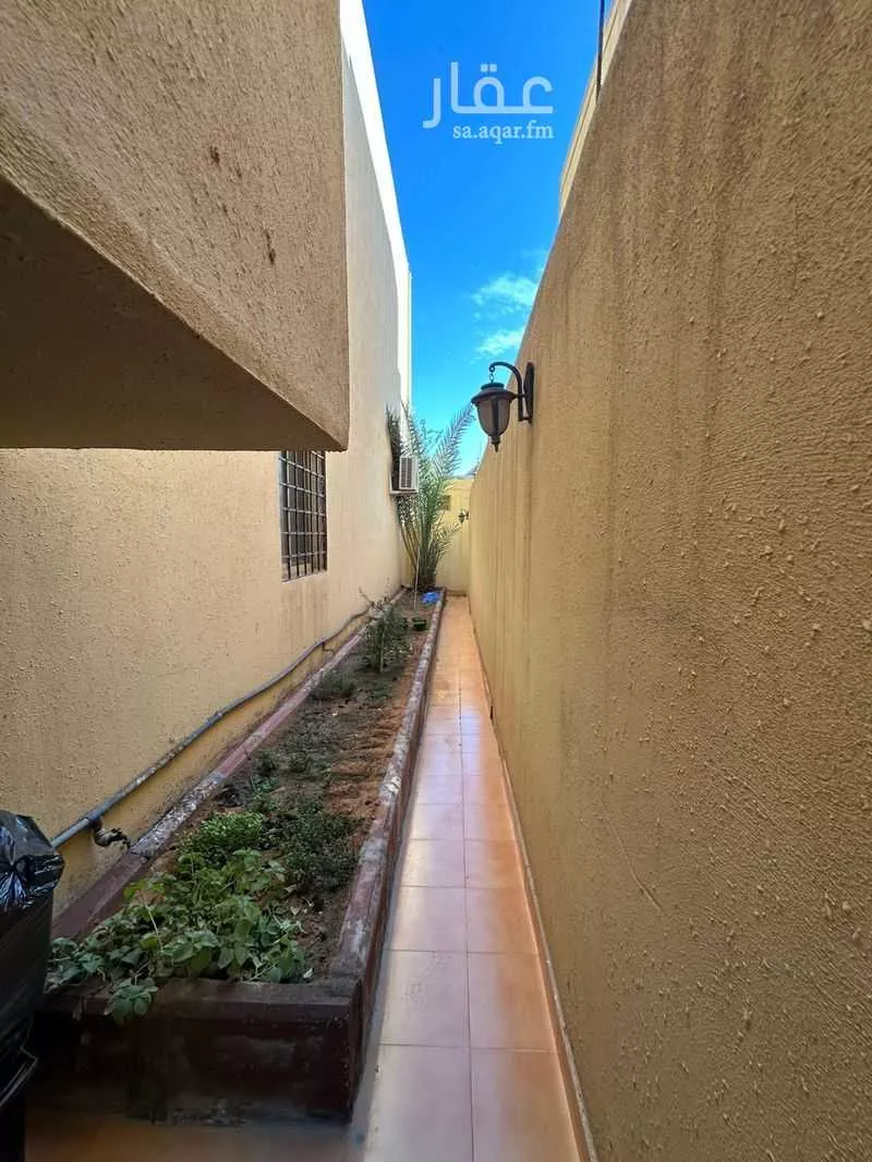 4 bedroom villa in Ishbiliyah, Riyadh 8