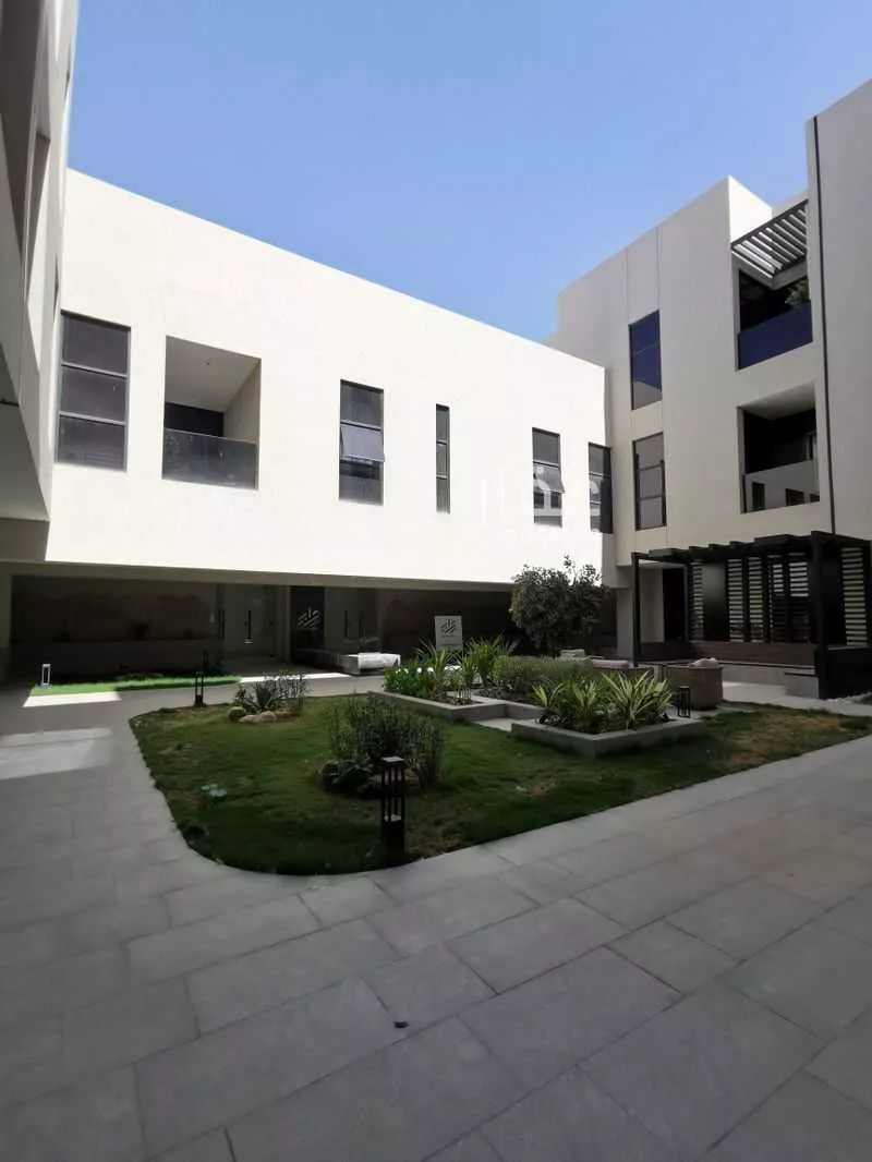 فيلا 3 غرف في الرمال 4