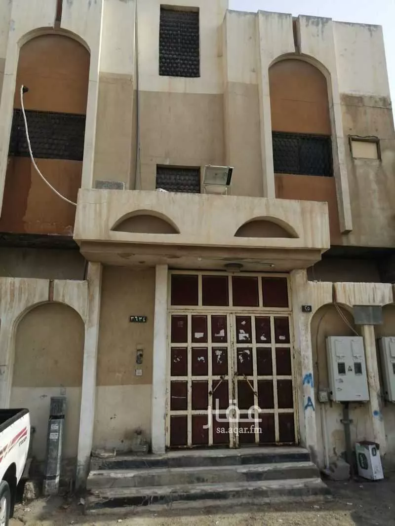 200 sqm building in Al Yamamah