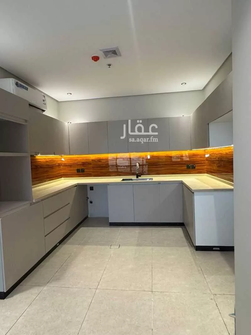 3 bedroom apartment in Dahiat King Fahd, Eastern Province 7