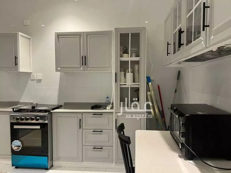 شقة 5 غرف في الصفا 4