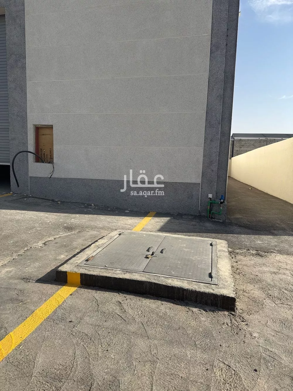 مستودع 2240 م² في طيبة 3