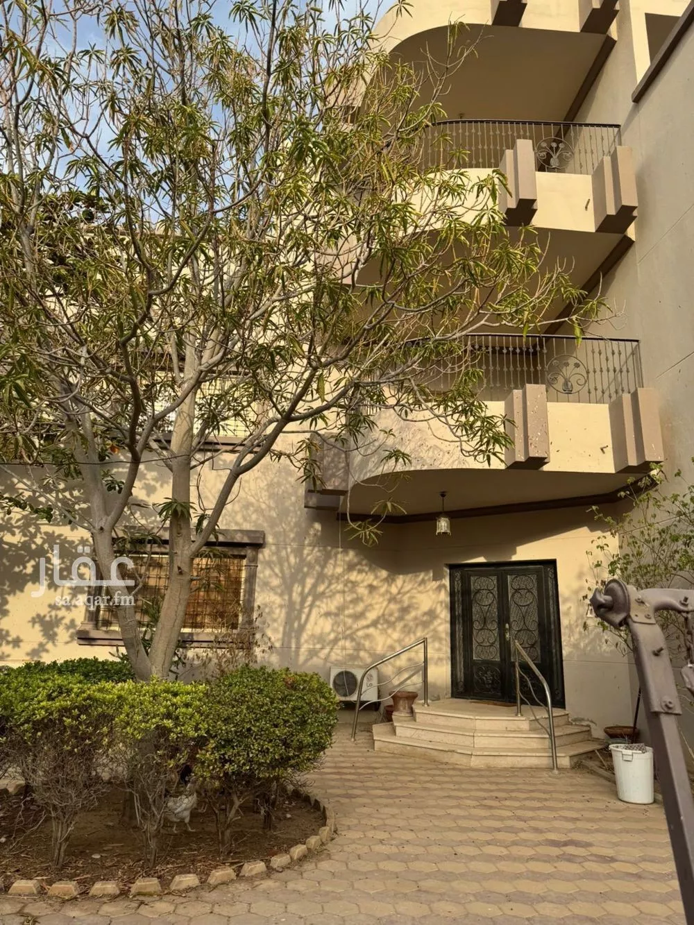 فيلا 7 غرف في الزمرد 2