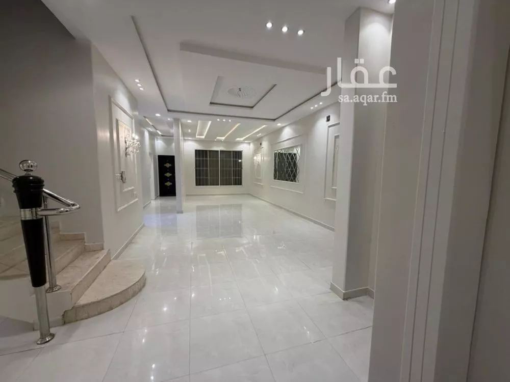 6 bedroom villa in Al Qadisiyah 3