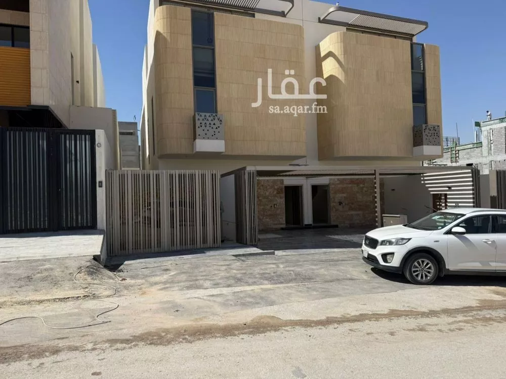 دور 4 غرف في العارض