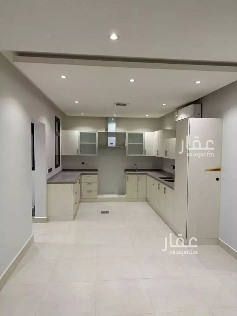 3 bedroom apartment in Al Aqiq 4