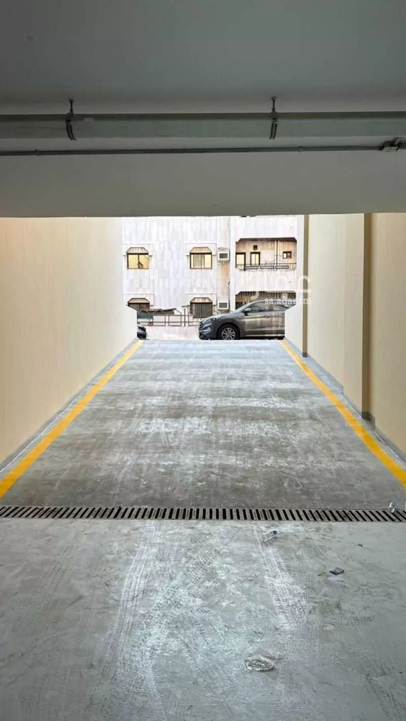 2 bedroom apartment in Al Aziziyah, Jeddah 5