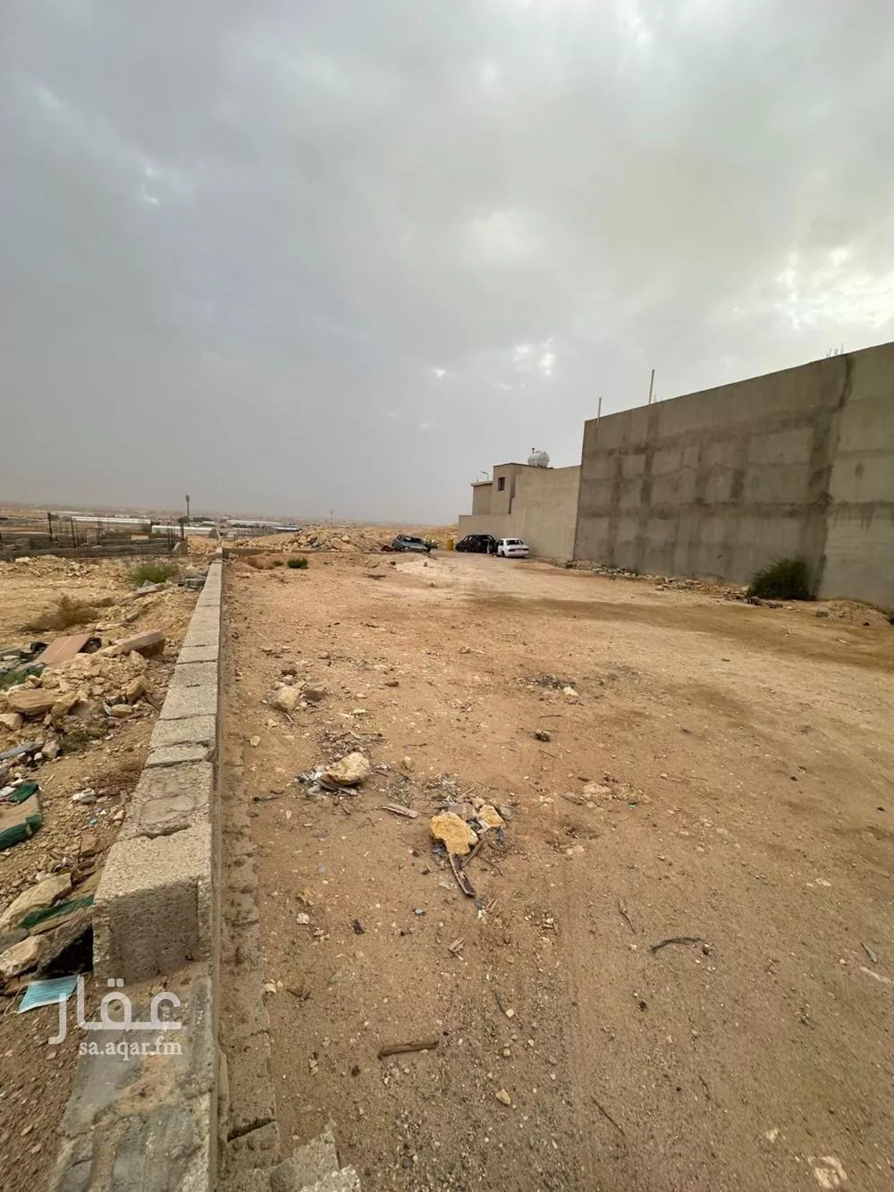أرض 466 م² في الغنامية 2