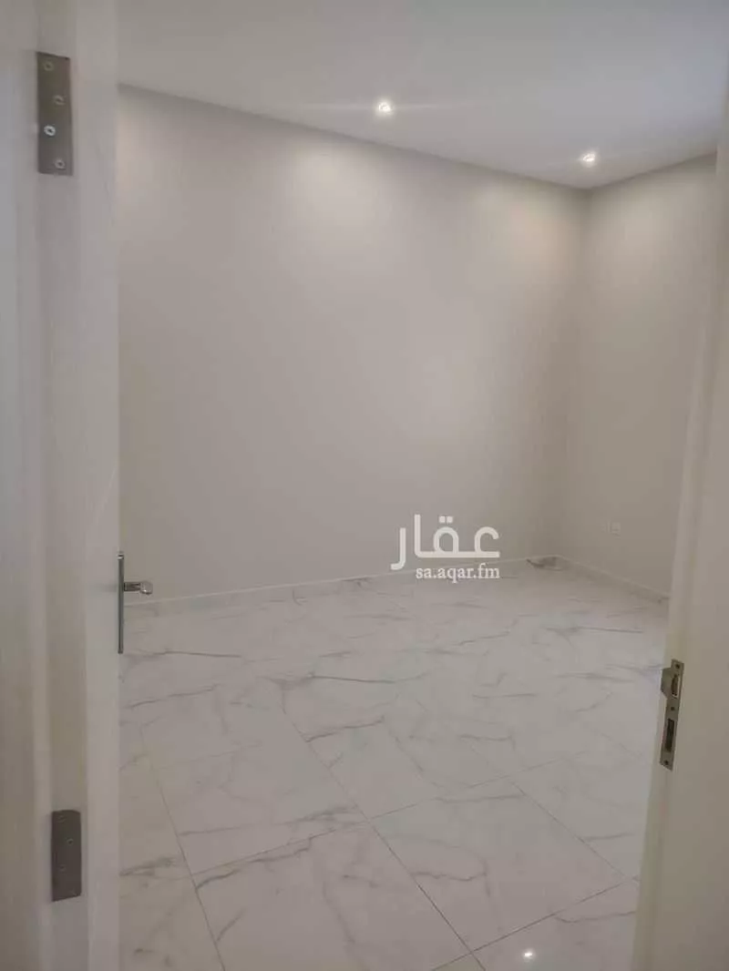 4 bedroom villa in Al Rakah Ash Shamaliyah, Eastern Province 14