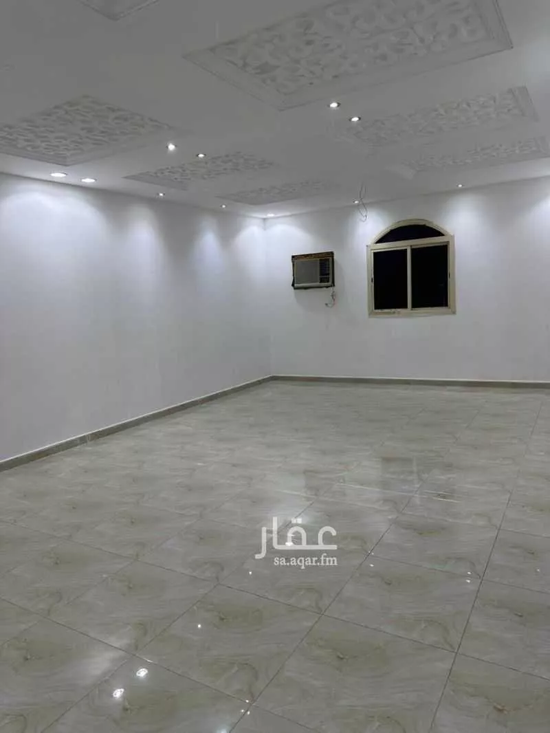 5 bedroom apartment in Al Hamdaniyah 1