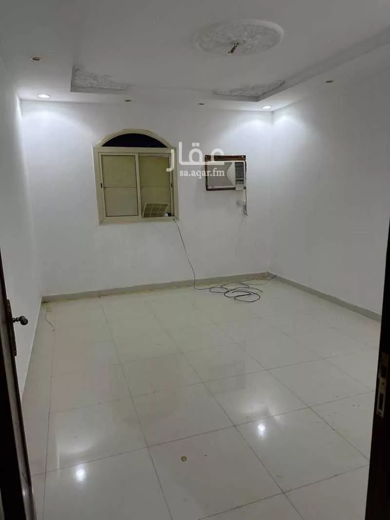 5 bedroom apartment in Al Hamdaniyah 3