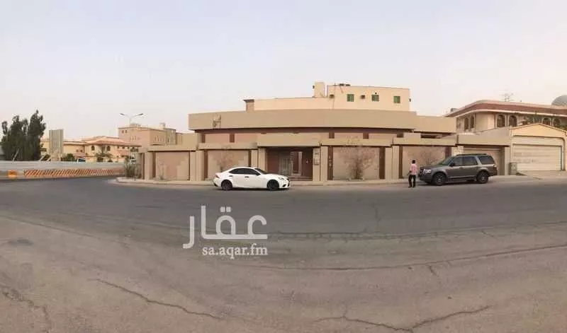 عمارة 857 م² في الروضة 3