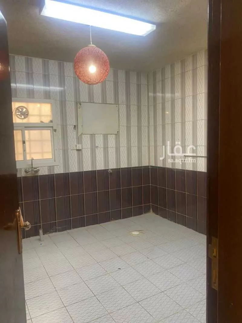 2 bedroom floor in Al Aziziyah 5