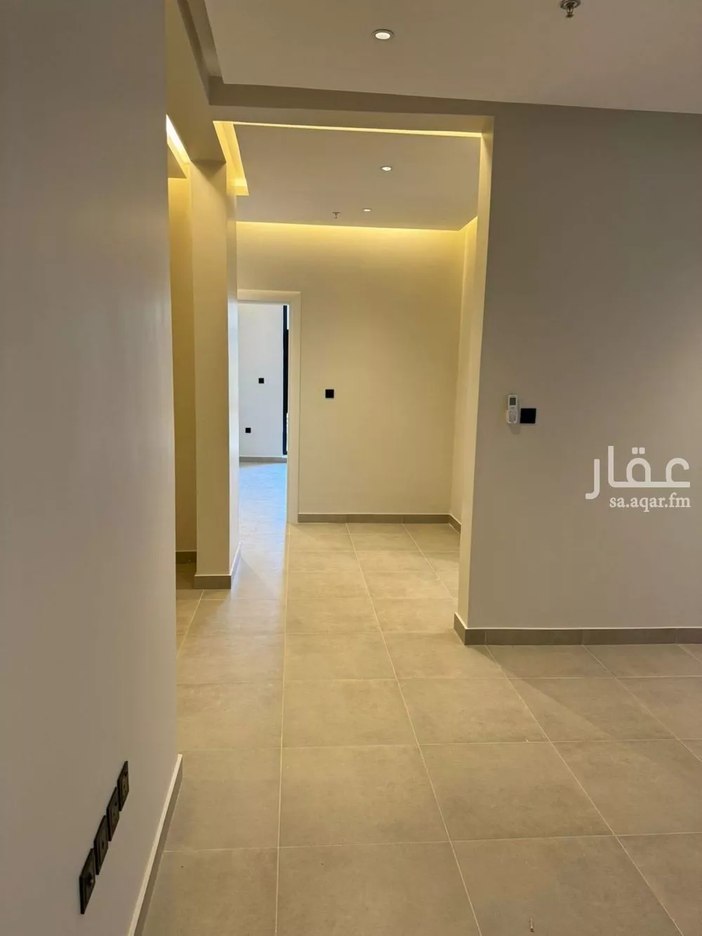 شقة 3 غرف في الملقا 4