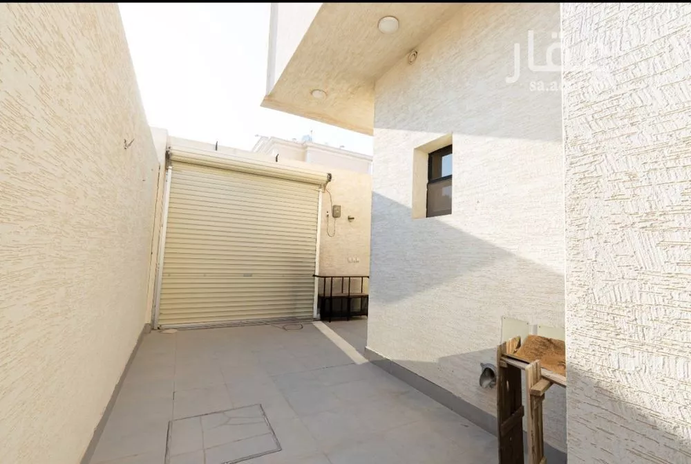 5 bedroom villa in Al Malqa 5