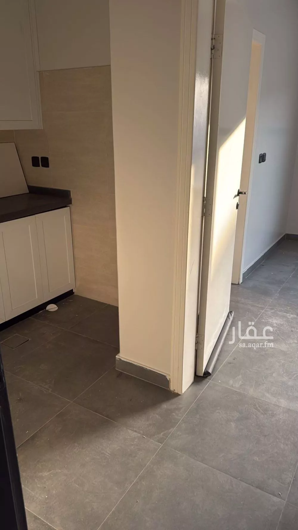 عمارة 625 م² في الملقا 4