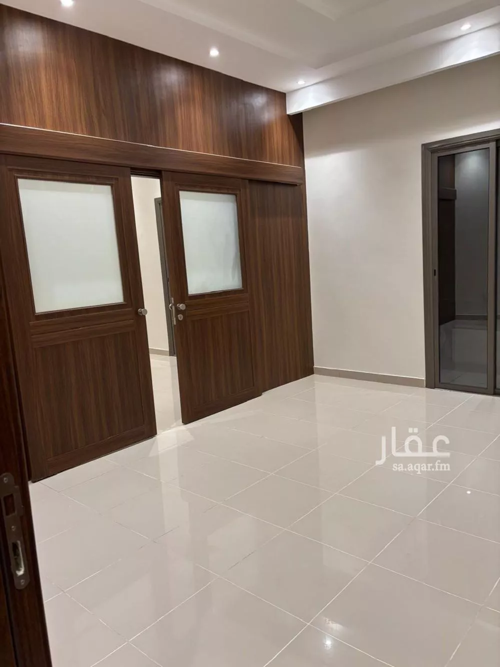 شقة 3 غرف في الملقا 3