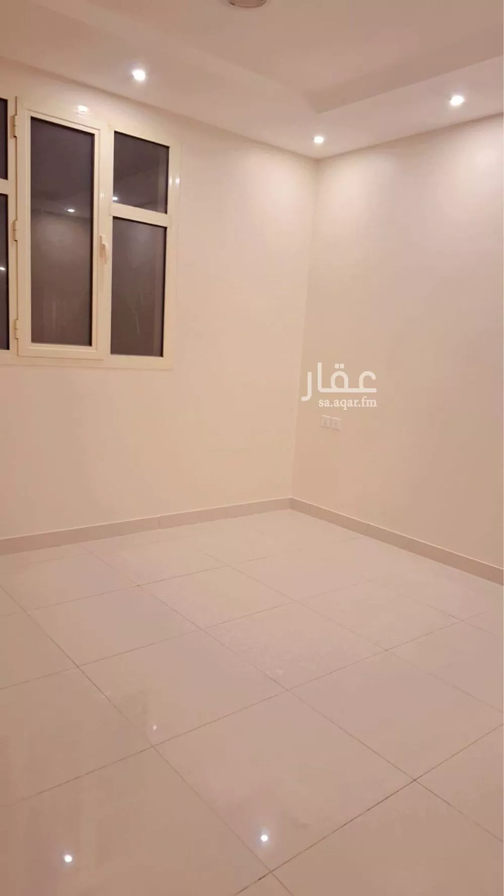 شقة 3 غرف في الملقا 5