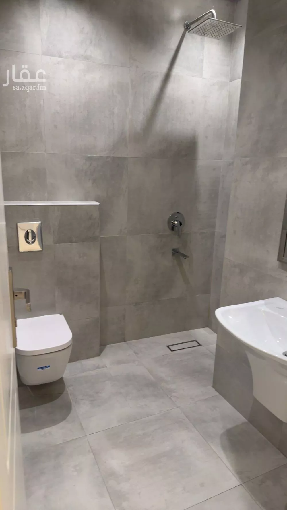 شقة 3 غرف في الملقا 5