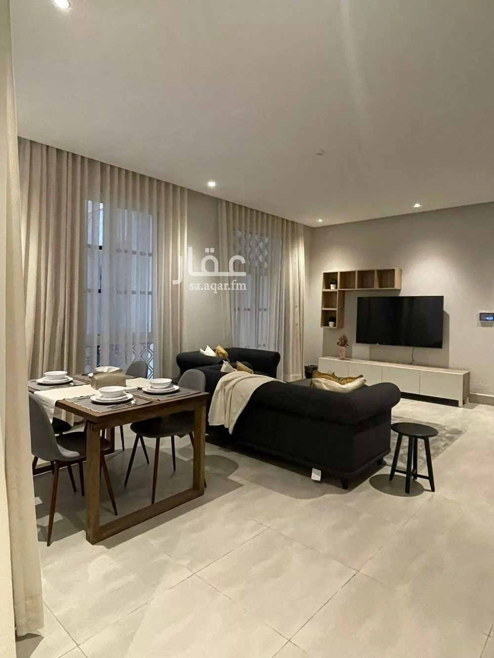 شقة 3 غرف في الملقا 4