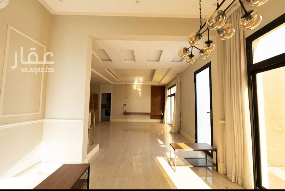 5 bedroom villa in Al Malqa 2