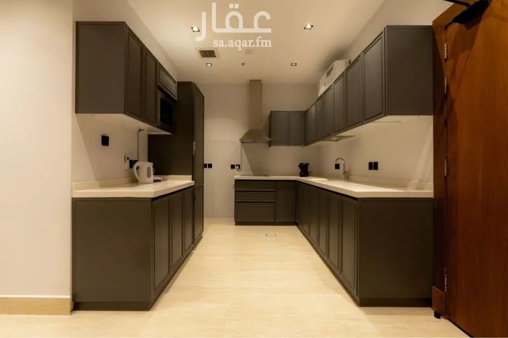 شقة 3 غرف في الملقا 5