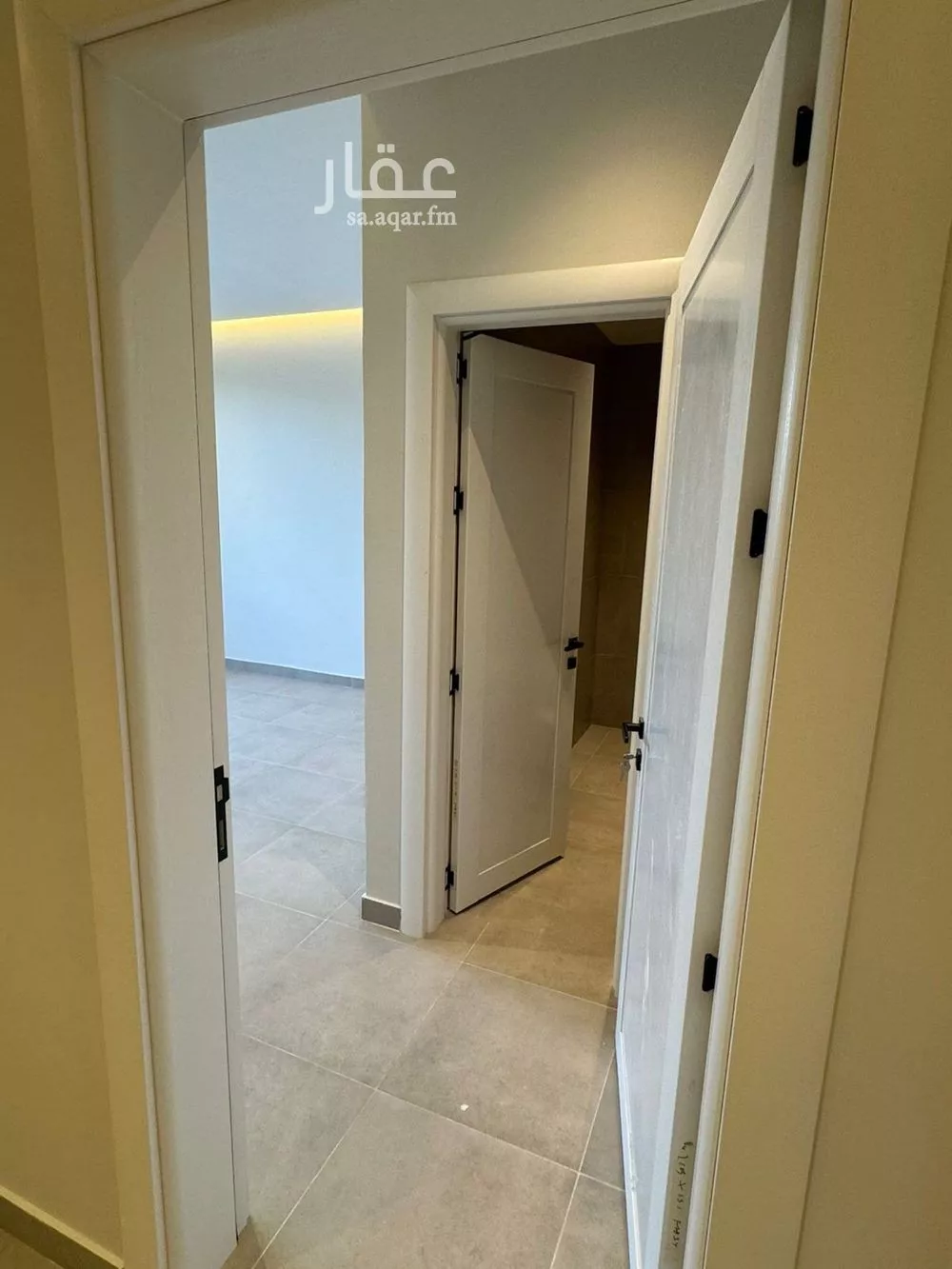 شقة 3 غرف في الملقا 2